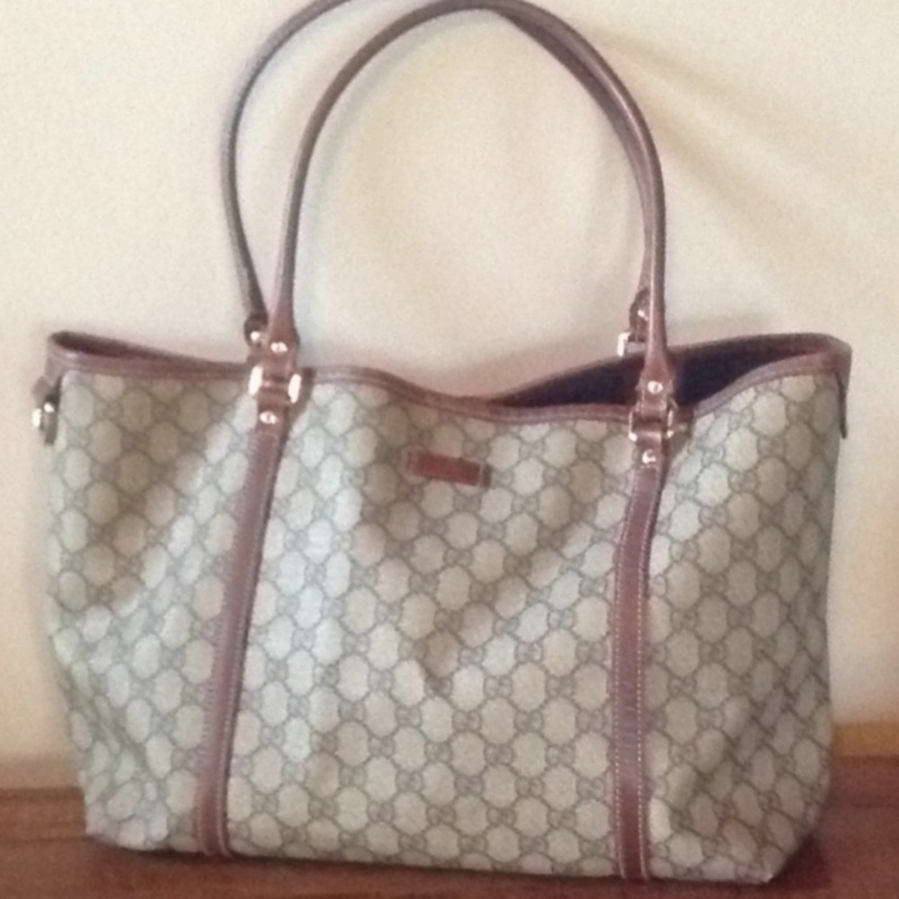 Gucci handbag